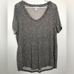 Athleta Black and Cream Short Sleeve Top